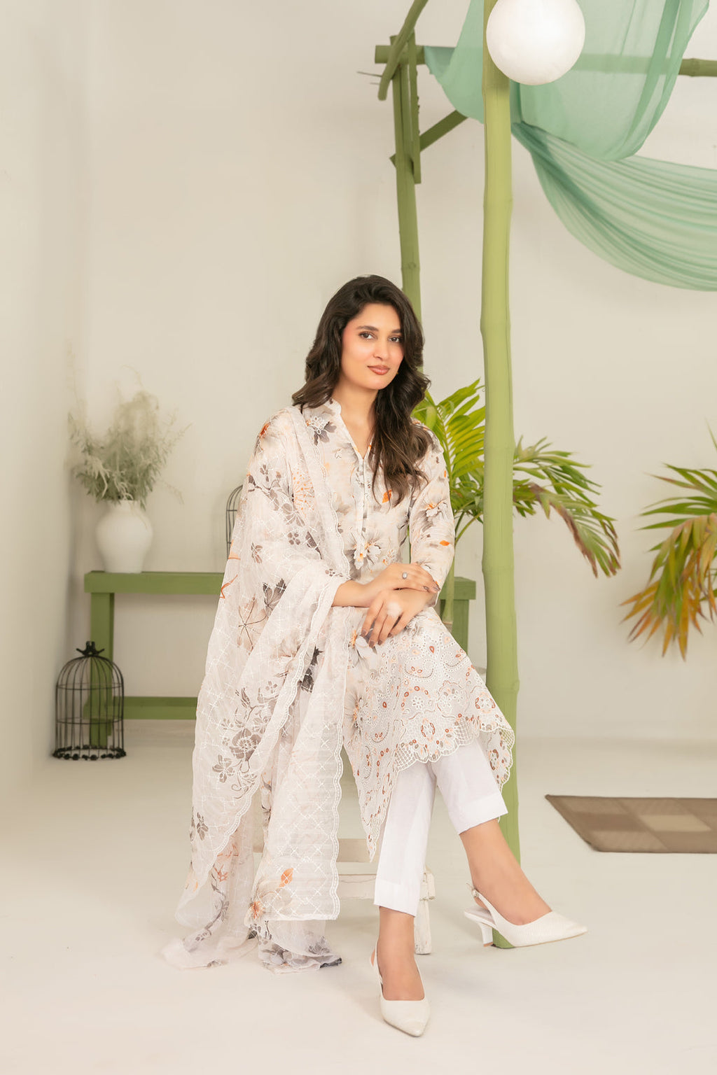 Sionya 3pcs Un-Stitched Emb Printed Lawn [D-4086]